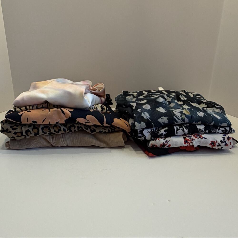 Wholesale Bulk Lot of 10 Women’s Blouses Tops Shirts Dresses Size S (WT5)
